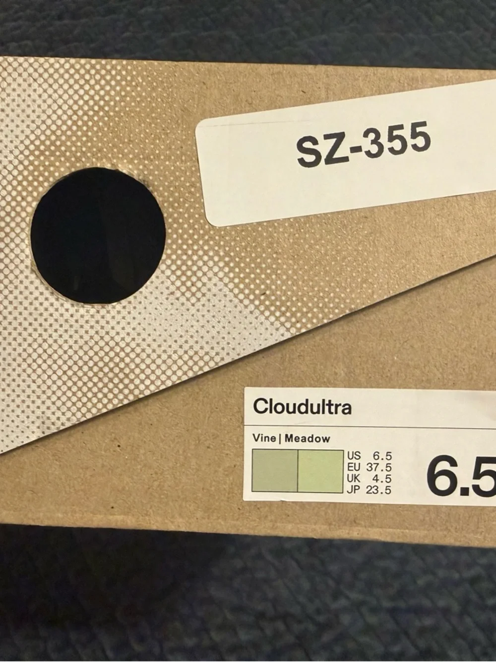 On Cloudventure Women's Athletic Shoes - Pale Green/Gray - Picture 2 of 2